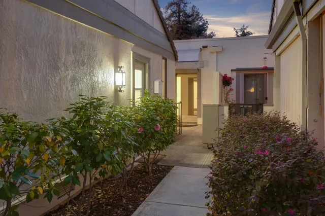 $758,000 | 6041 Montgomery Bend, San Jose, CA 95135