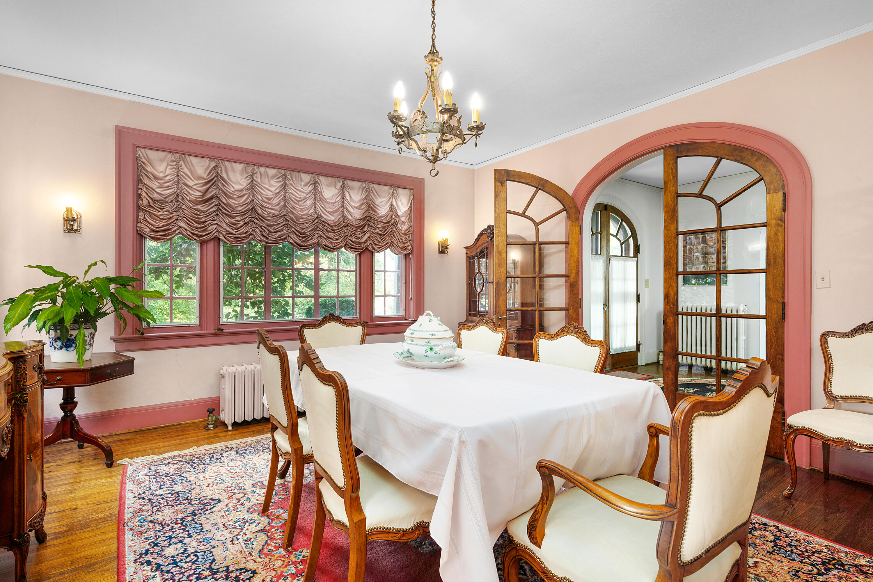 36 South Crest Road Chattanooga, TN 37404 - Photo 19 of 100 11. Dining Room