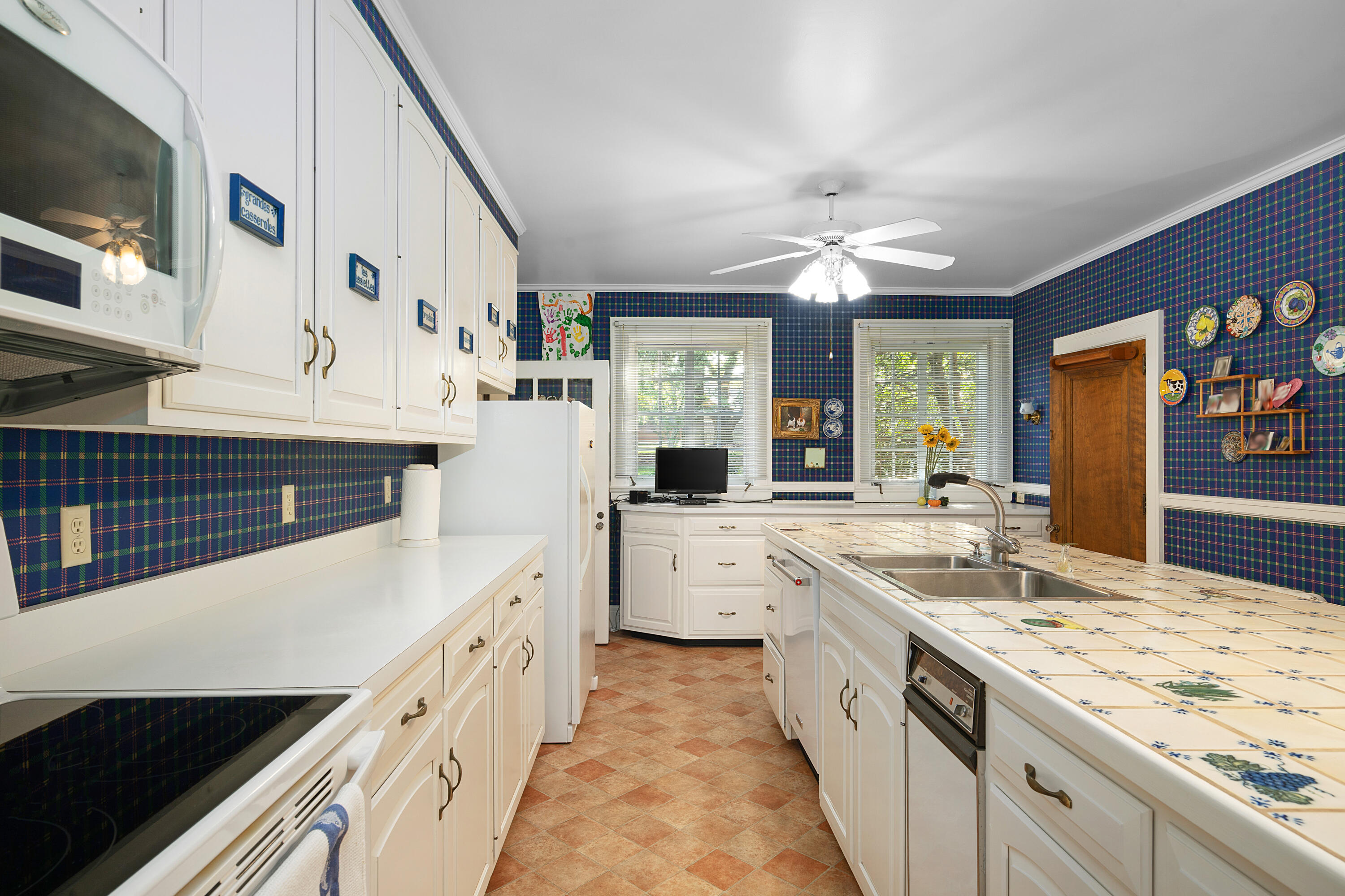 36 South Crest Road Chattanooga, TN 37404 - Photo 23 of 100 15. Kitchen