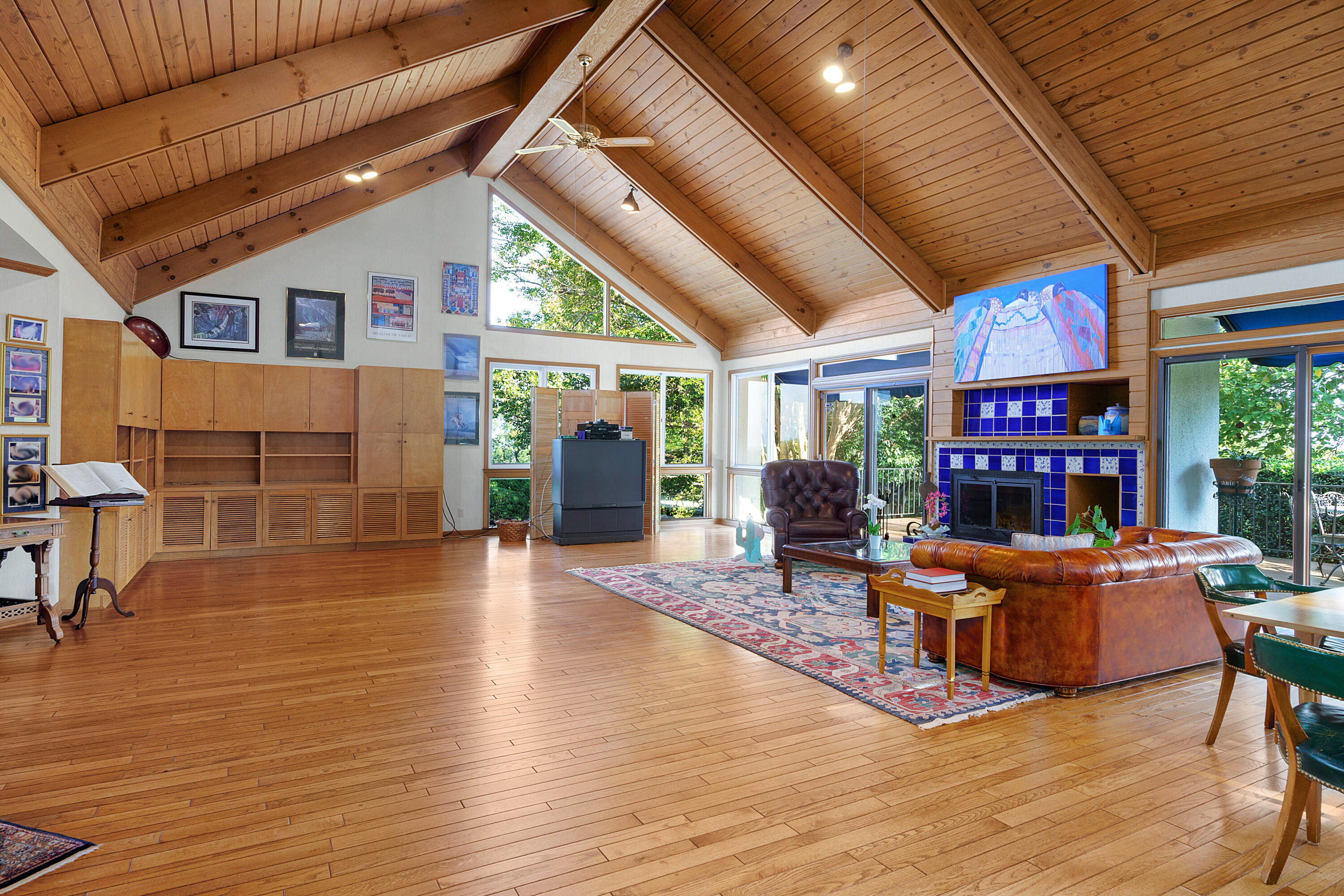 36 South Crest Road Chattanooga, TN 37404 - Photo 30 of 100 23. Family Room