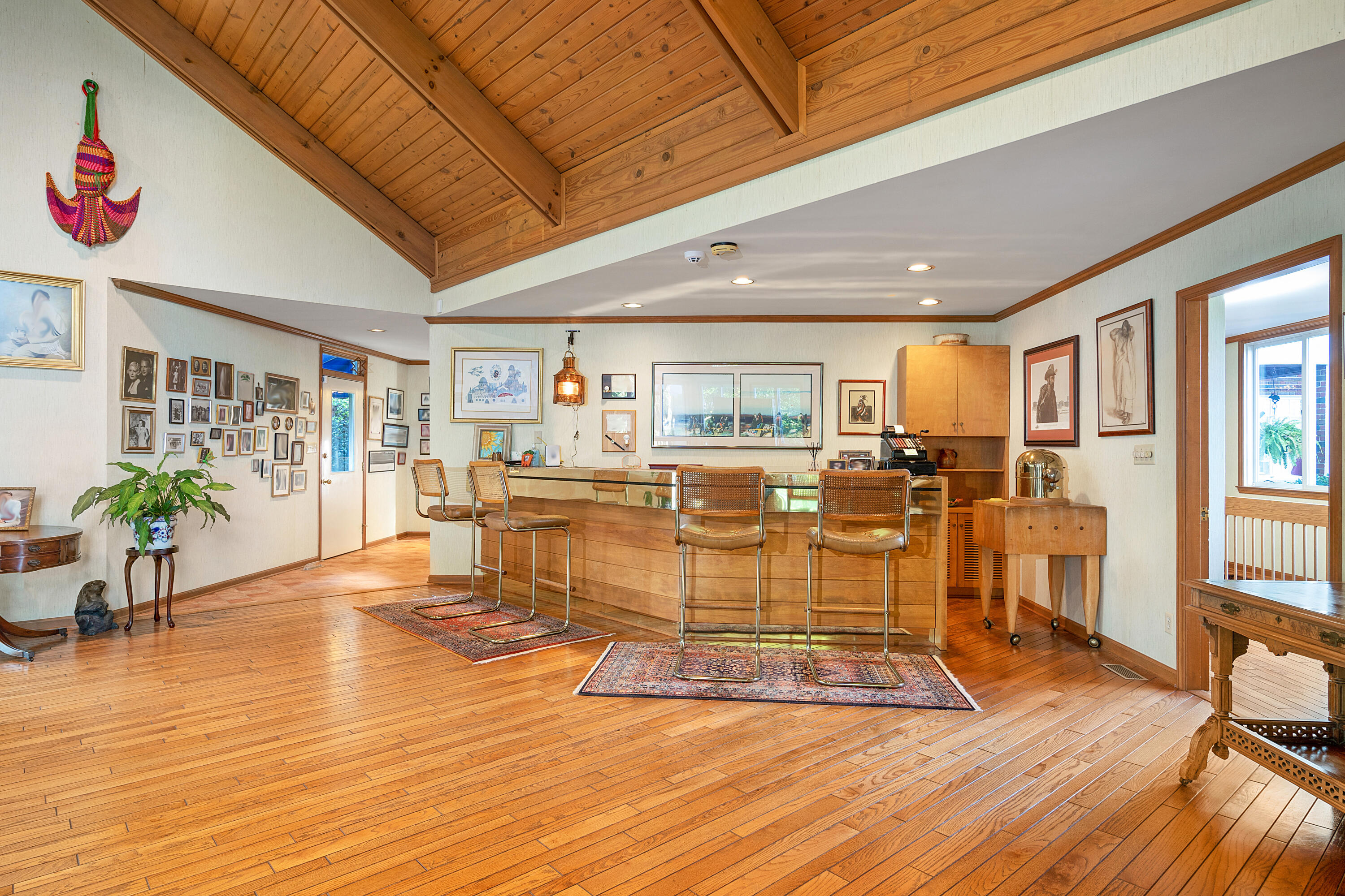 36 South Crest Road Chattanooga, TN 37404 - Photo 32 of 100 22. Family Room