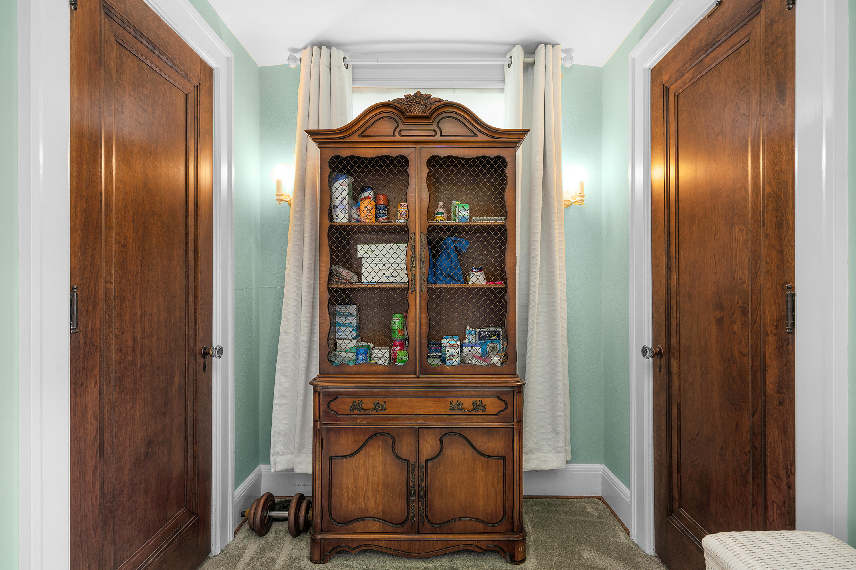 36 South Crest Road Chattanooga, TN 37404 - Photo 41 of 100 37. Master Closets