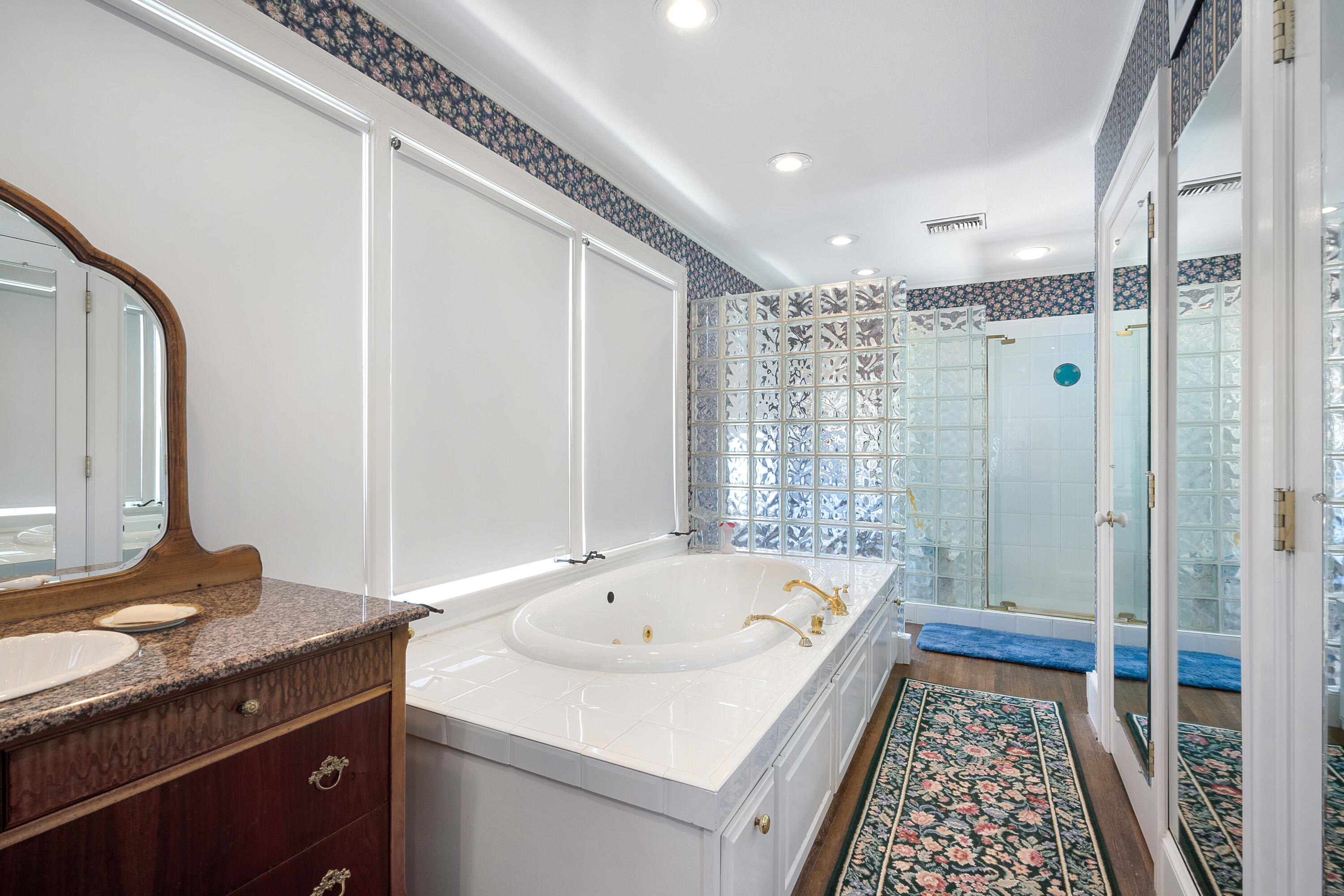 36 South Crest Road Chattanooga, TN 37404 - Photo 46 of 100 33. Master Bath