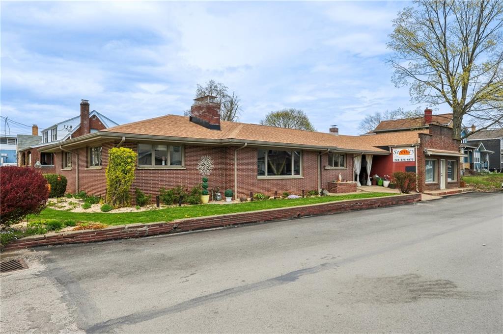 2364 Sheffield Road Aliquippa, PA 15001 - Photo 1 of 43 Gallery Image 1