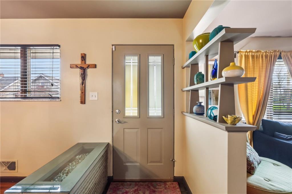 2364 Sheffield Road Aliquippa, PA 15001 - Photo 2 of 43 Gallery Image 2