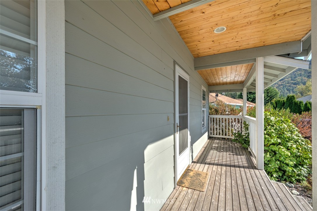 2314 Riley Road Mount Vernon, WA 98274 - Photo 3 of 20 Gallery Image 3