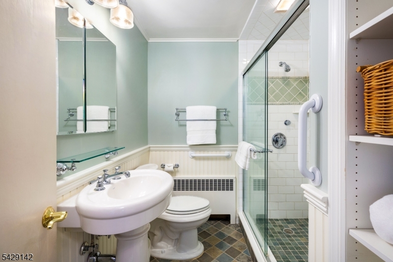 957 Willow Grove Road Westfield, NJ 07090 - Photo 12 of 34