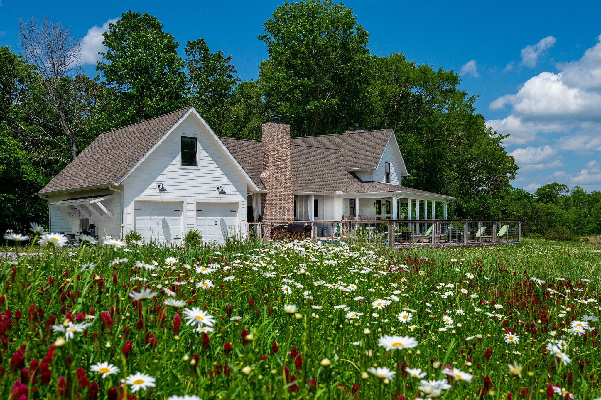1912 Joppa Road Walling, TN 38587 - Photo 5 of 67 a front view of a house with a yard