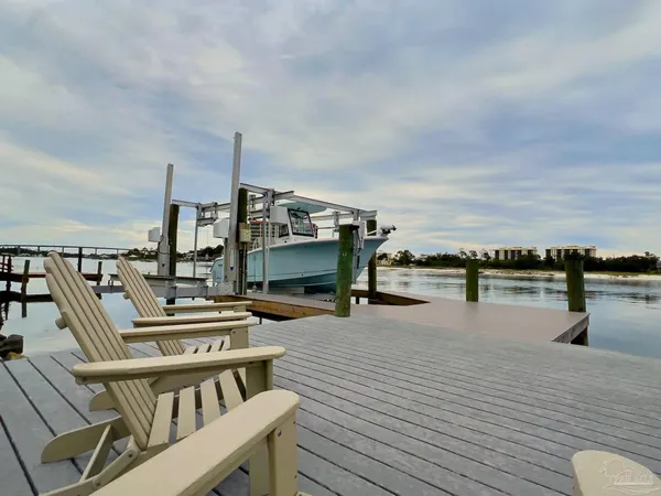 $2,600,000 | 14055 Canal Drive, Pensacola, FL 32507