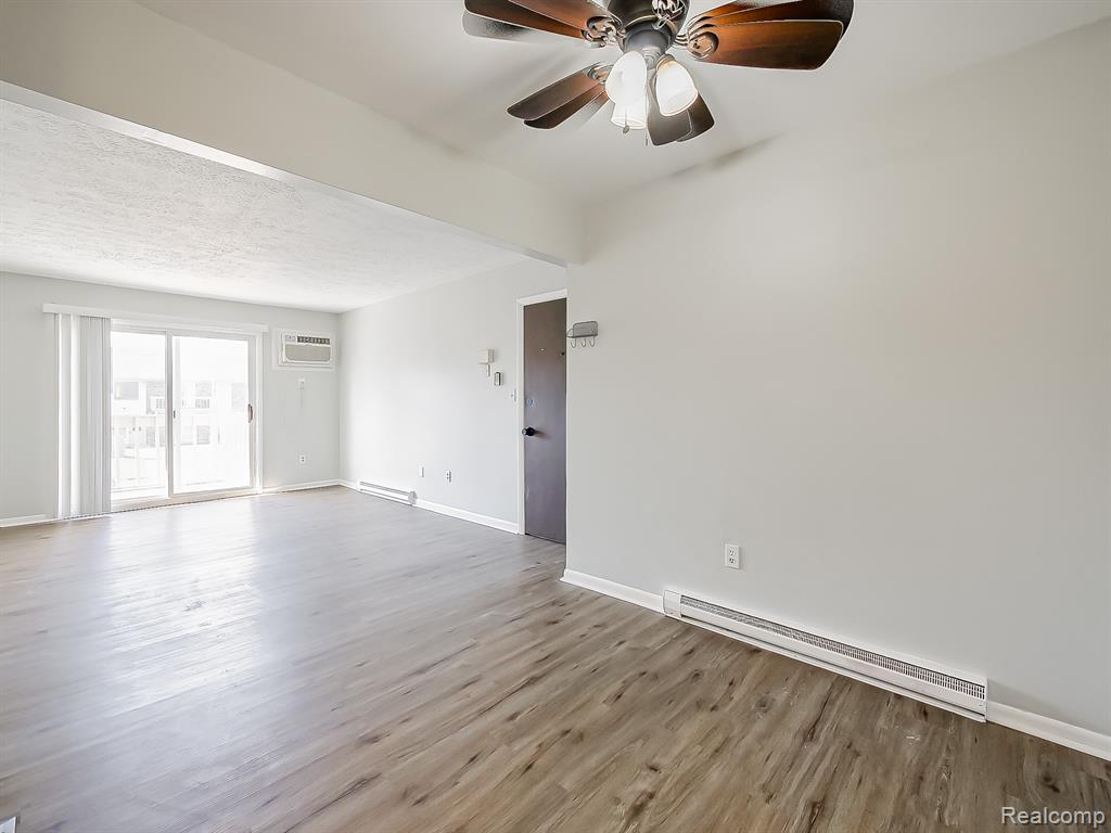 125 East Van Riper Road, Unit 7 Fowlerville, MI 48836 - Photo 2 of 26