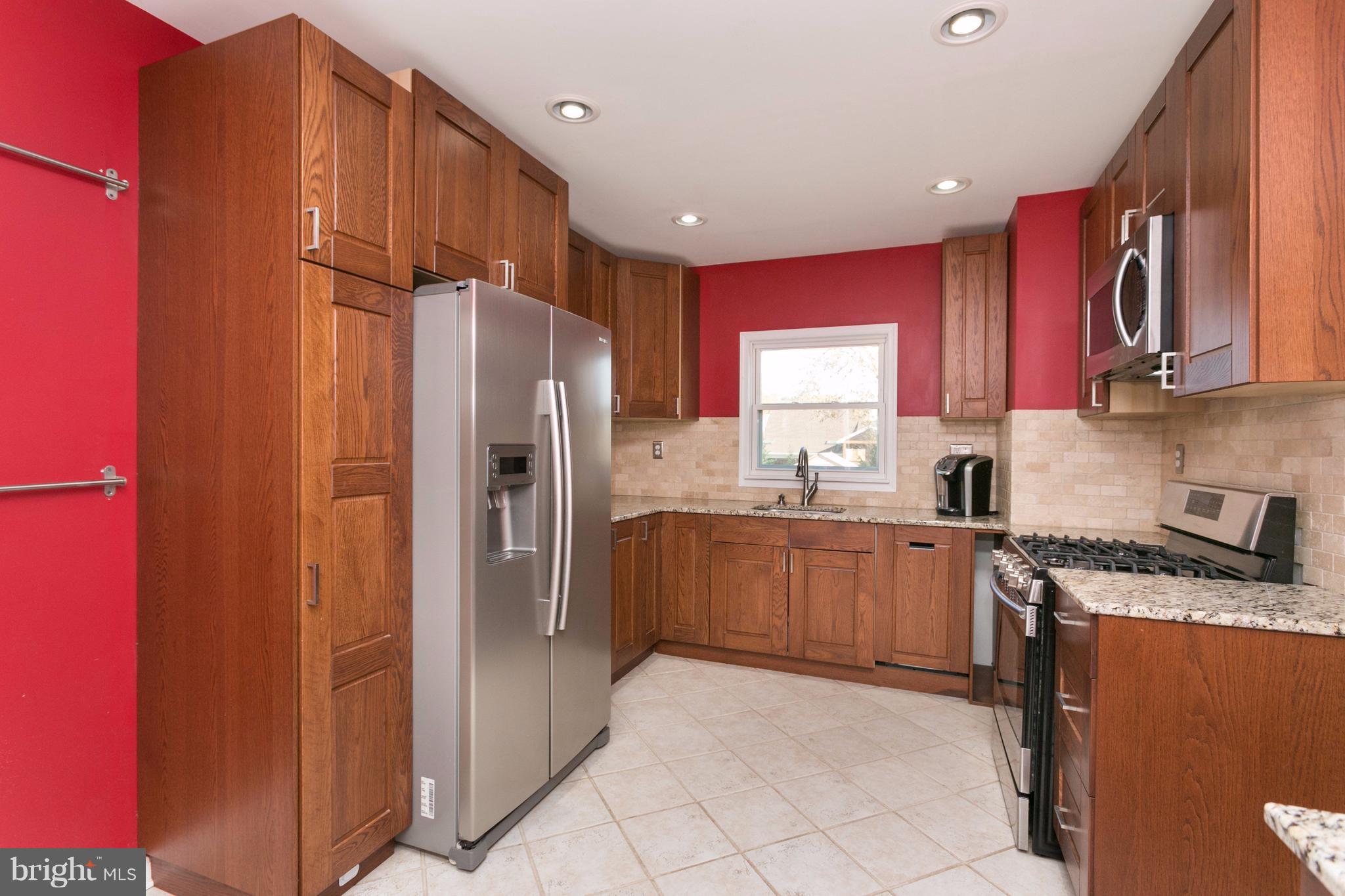 2914 Onyx Road Baltimore, MD 21234 - Photo 11 of 30 Kitchen