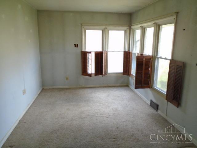 10593 Pottinger Road Cincinnati, OH 45251 - Photo 9 of 13 Gallery Image 9