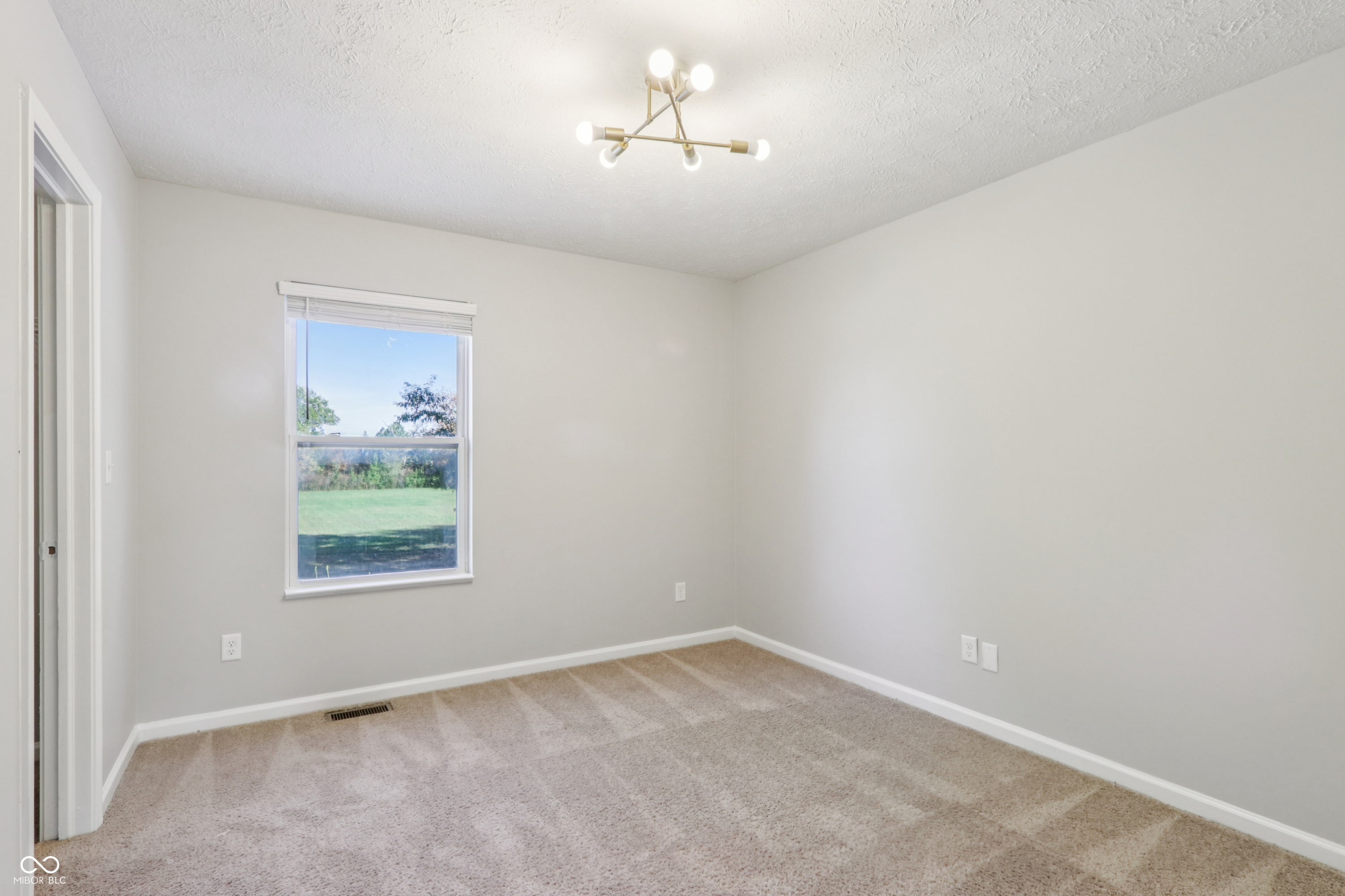 5729 Decatur Ridge Drive Indianapolis, IN 46221 - Photo 24 of 40 Gallery Image 24