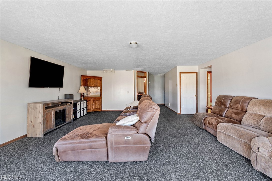 12421 Sinclair Street Southwest Massillon, OH 44647 - Photo 28 of 35