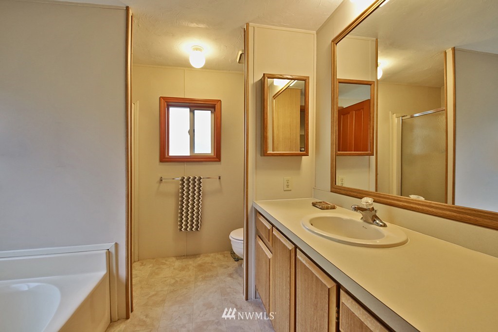1282 Starfish Road Freeland, WA 98249 - Photo 16 of 25