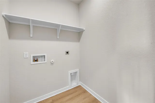 a view of utility room