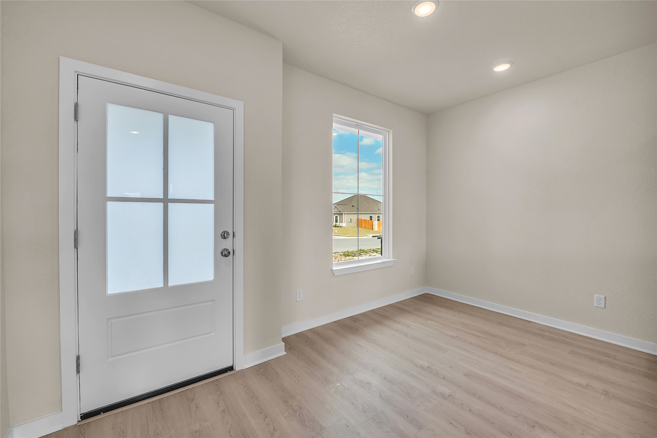 290 Boatright Boulevard Jarrell, TX 76537 - Photo 15 of 32 Foyer entrance featuring recessed lighting and light wood-type flooring