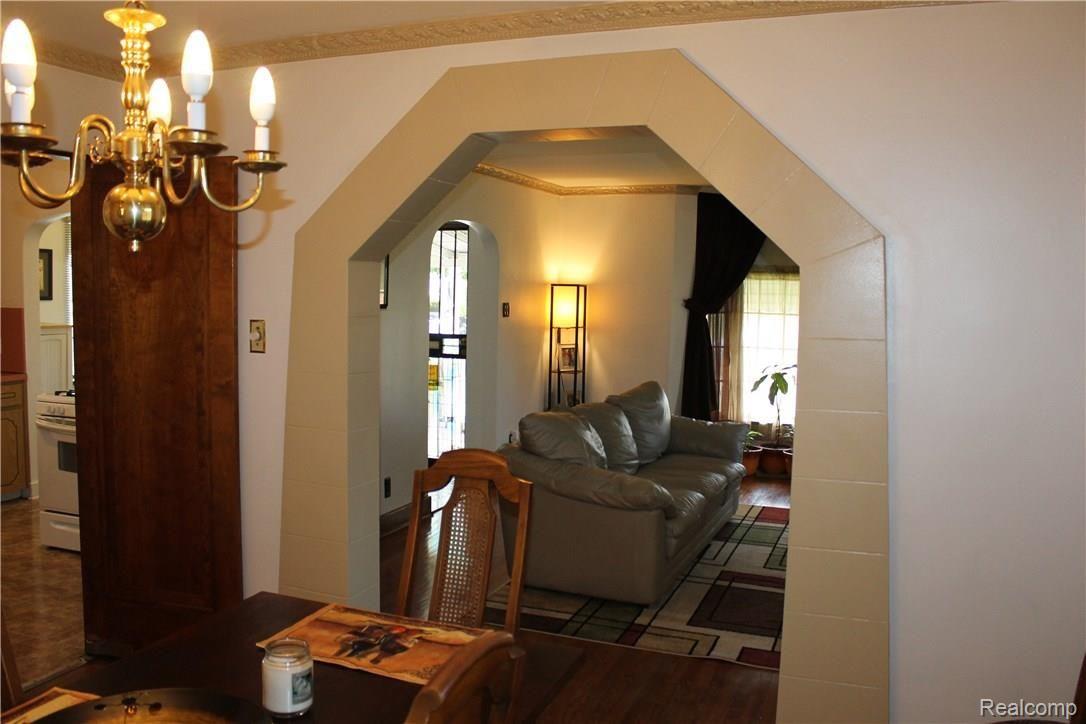 5274 Balfour Road Detroit, MI 48224 - Photo 12 of 21 8.jpg