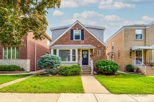 $689,900 | 6149 North Karlov Avenue, Chicago, IL 60646