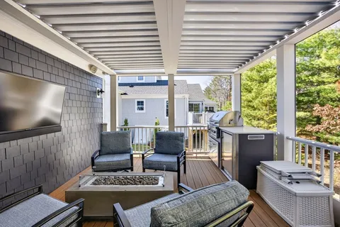 $1,925,000 | 42 Cobblestone Circle, Mashpee, MA 02649