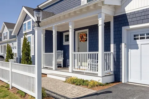 $1,925,000 | 42 Cobblestone Circle, Mashpee, MA 02649