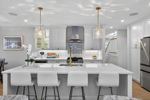 $1,925,000 | 42 Cobblestone Circle, Mashpee, MA 02649
