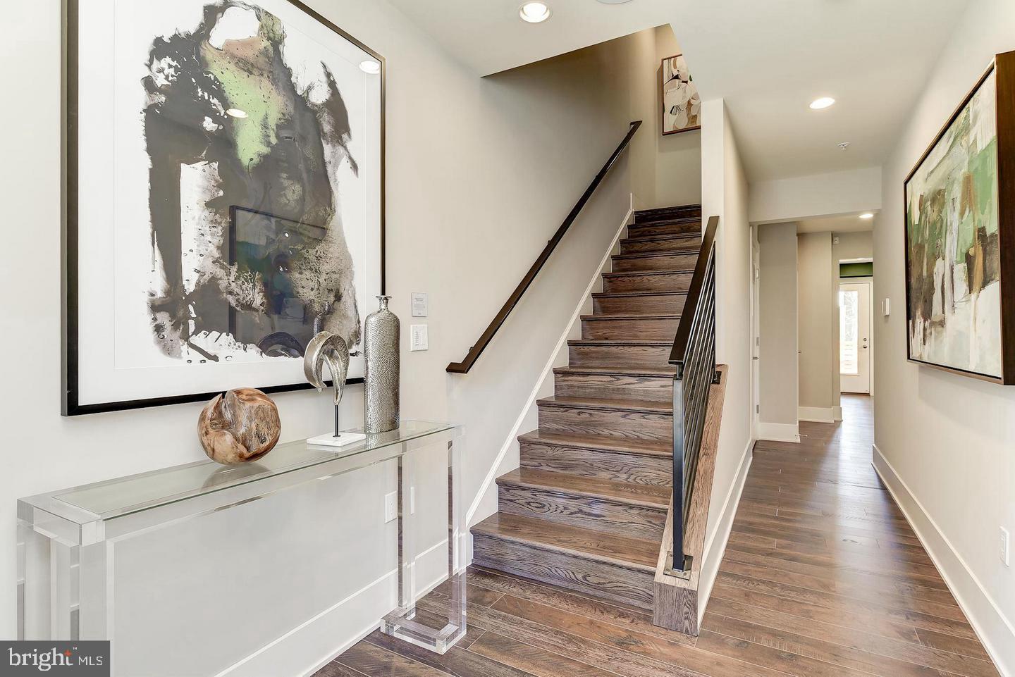 5318 Merriam Street Bethesda, MD 20814 - Photo 2 of 25