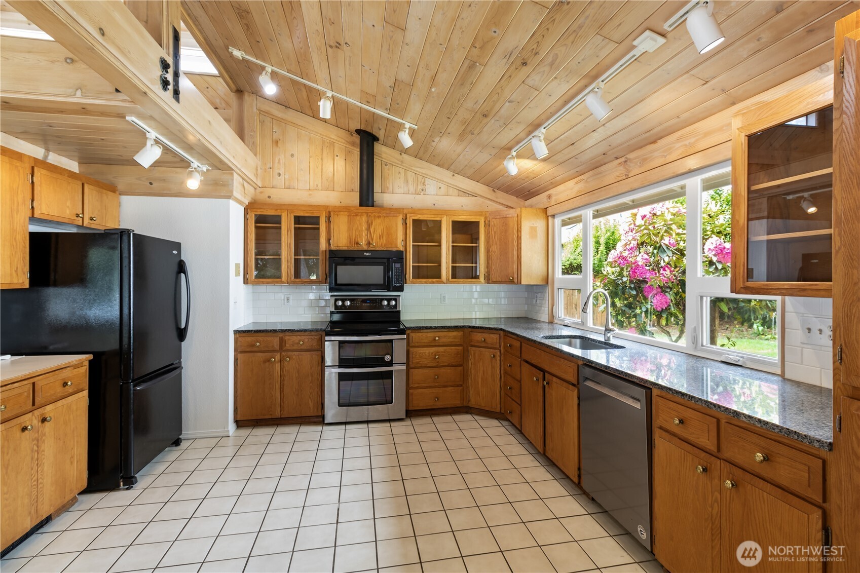 181 East Dabob Road Shelton, WA 98584 - Photo 3 of 40