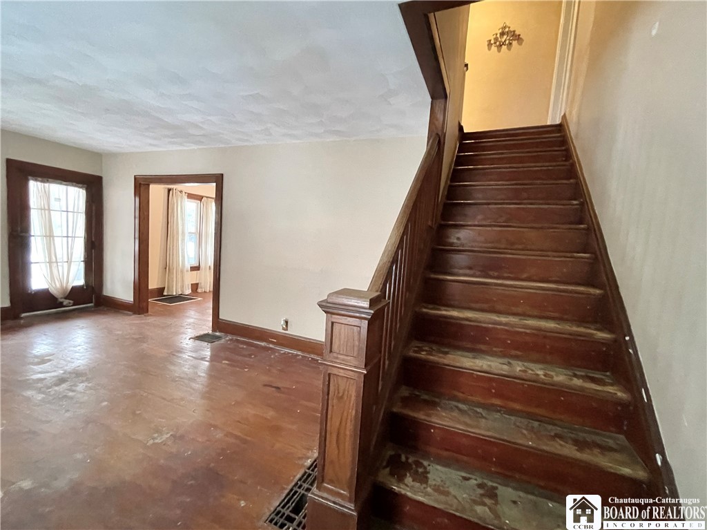 335 Baker Street Jamestown, NY 14701 - Photo 12 of 26