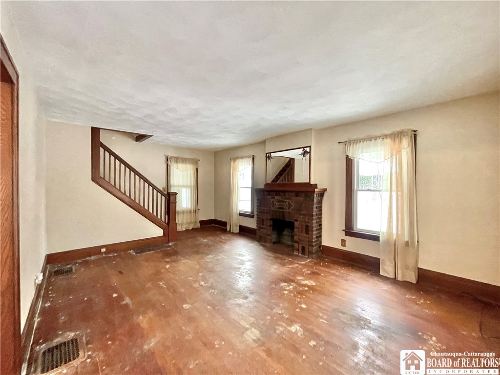 335 Baker Street Jamestown, NY 14701 - Photo 10 of 26