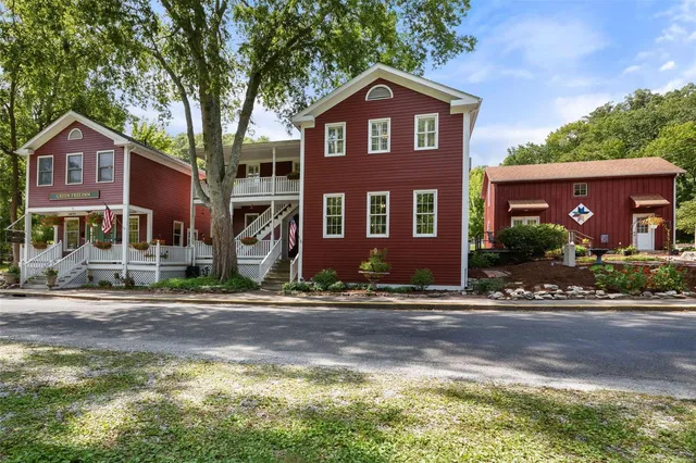 $540,000 | 15 Mill Street, Elsah, IL 62028