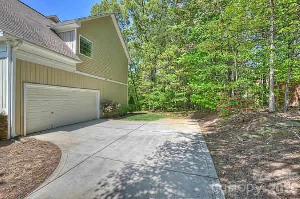 $525,000 | 1135 Brookdale Lane, Stanley, NC 28164