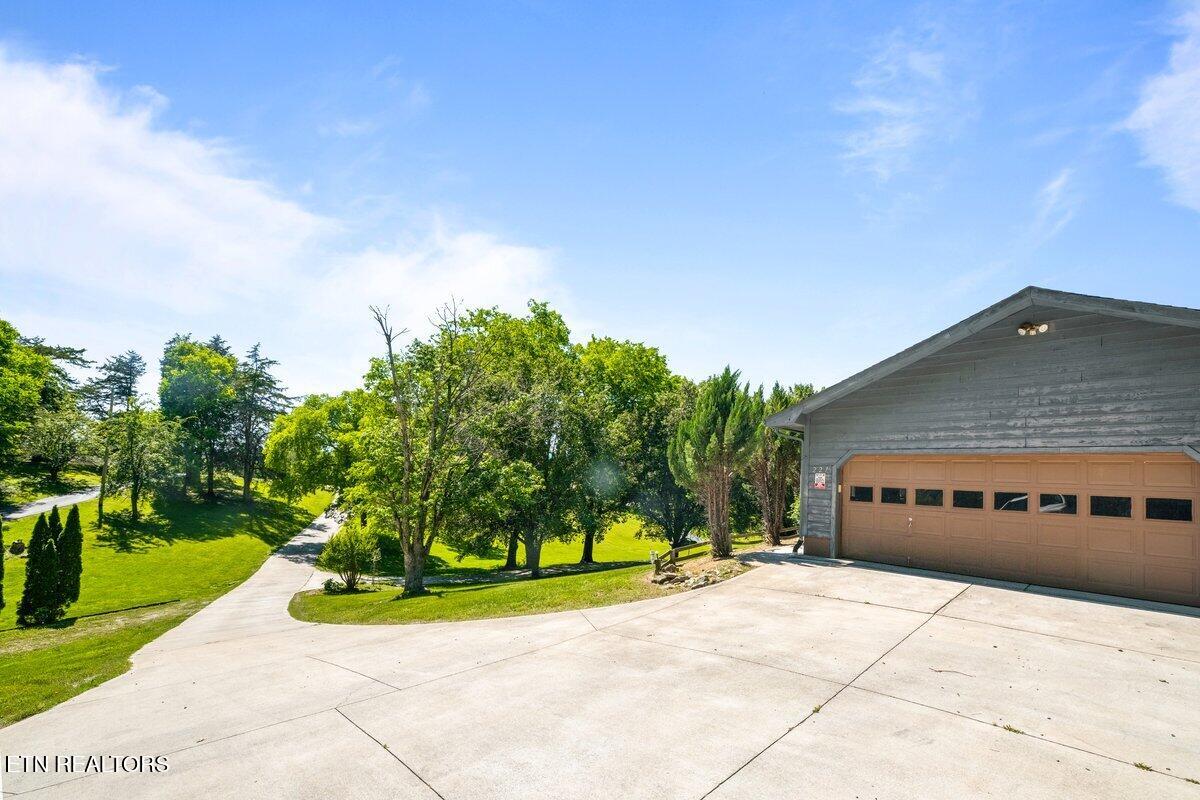 227 Lone Ridge Lane Clinton, TN 37716 - Photo 39 of 58 227 Lone Ridge Ln 19