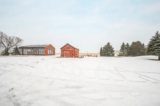 $529,000 | N7065 County Rd C, Seymour, WI 54165