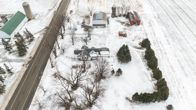 $529,000 | N7065 County Rd C, Seymour, WI 54165