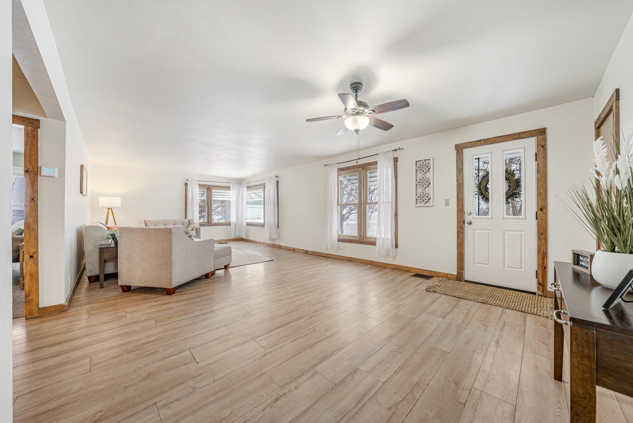 N7065 County Rd C Seymour, WI 54165 - Photo 9 of 29