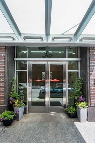 $950,000 | 80 Broad Street, Unit 1007, Boston, MA 02110