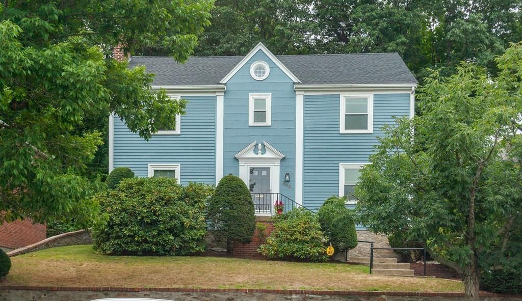 542 Commonwealth Avenue Newton, MA 02459 - Photo 3 of 23