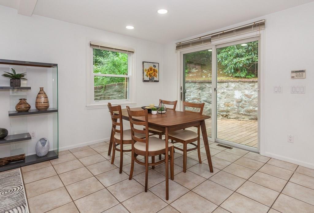 542 Commonwealth Avenue Newton, MA 02459 - Photo 9 of 23