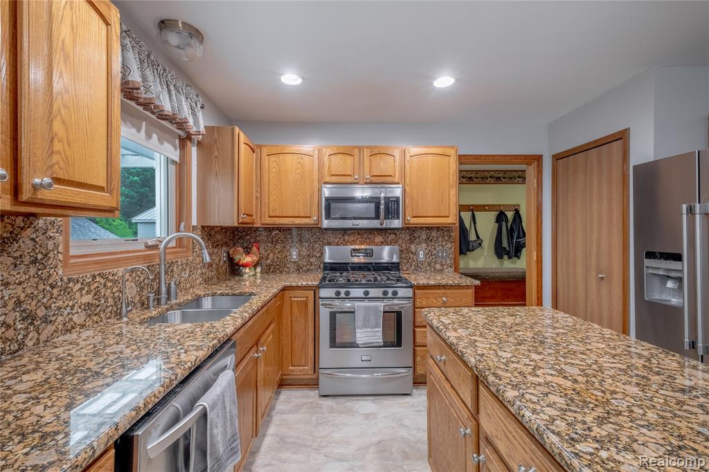8420 Beers Road Swartz Creek, MI 48473 - Photo 2 of 40