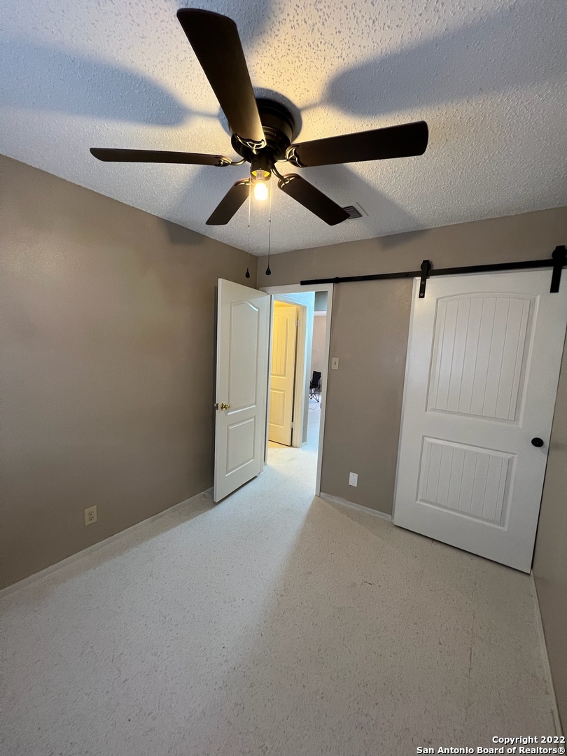 8446 Dixon Ridge Drive San Antonio, TX 78239 - Photo 3 of 7