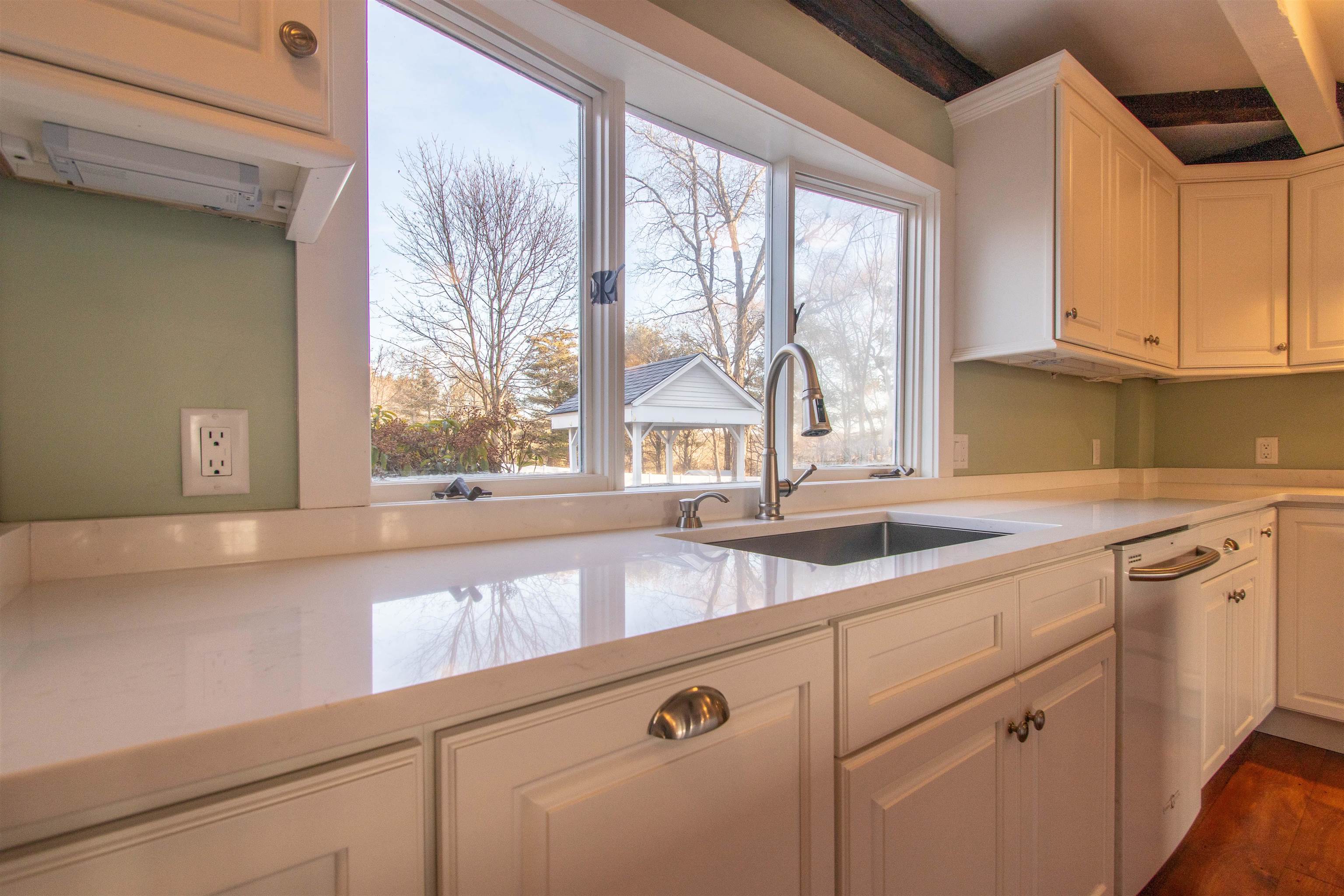 267 North River Road Milford, NH 03055 - Photo 16 of 34