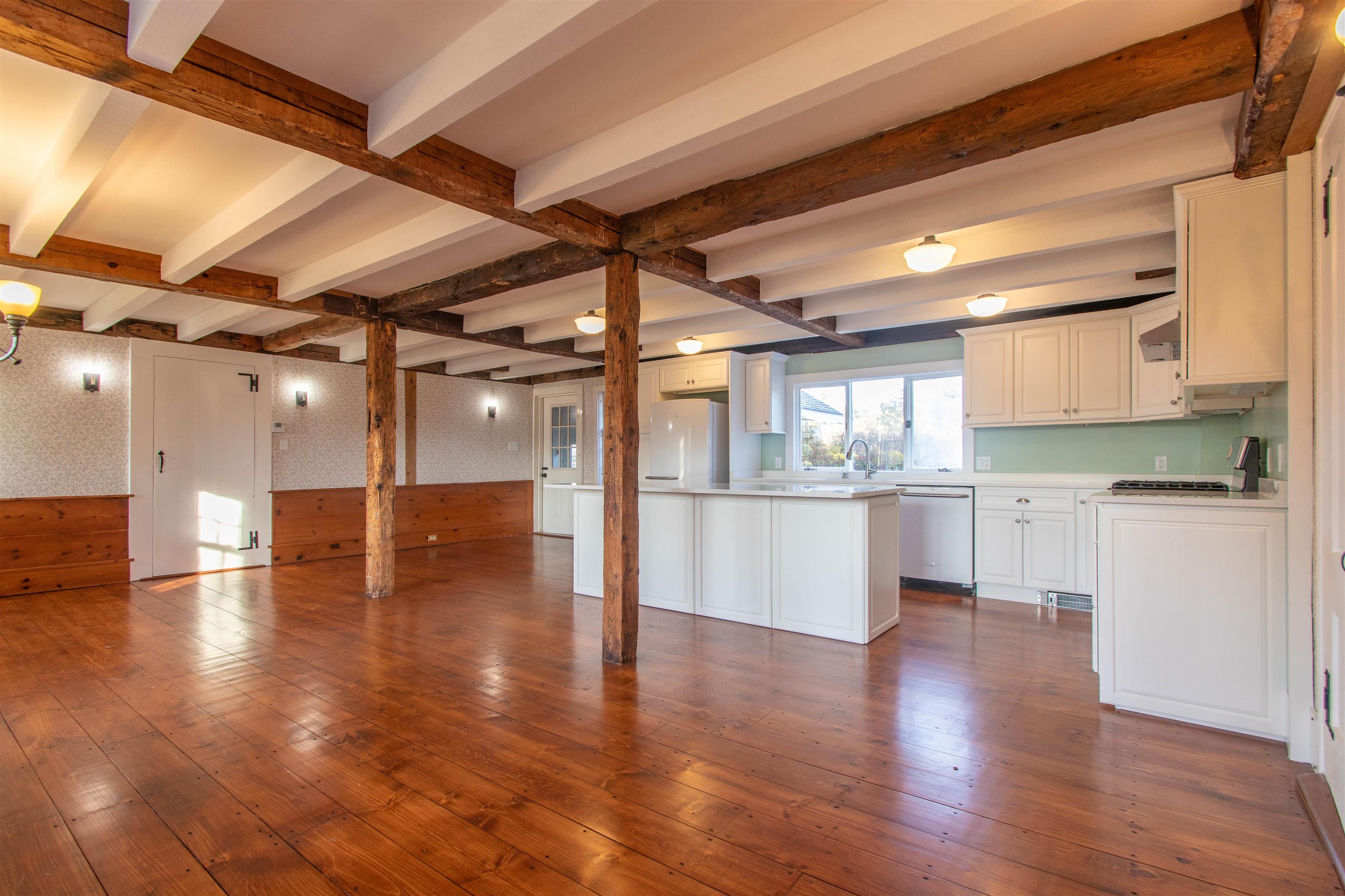 267 North River Road Milford, NH 03055 - Photo 5 of 34