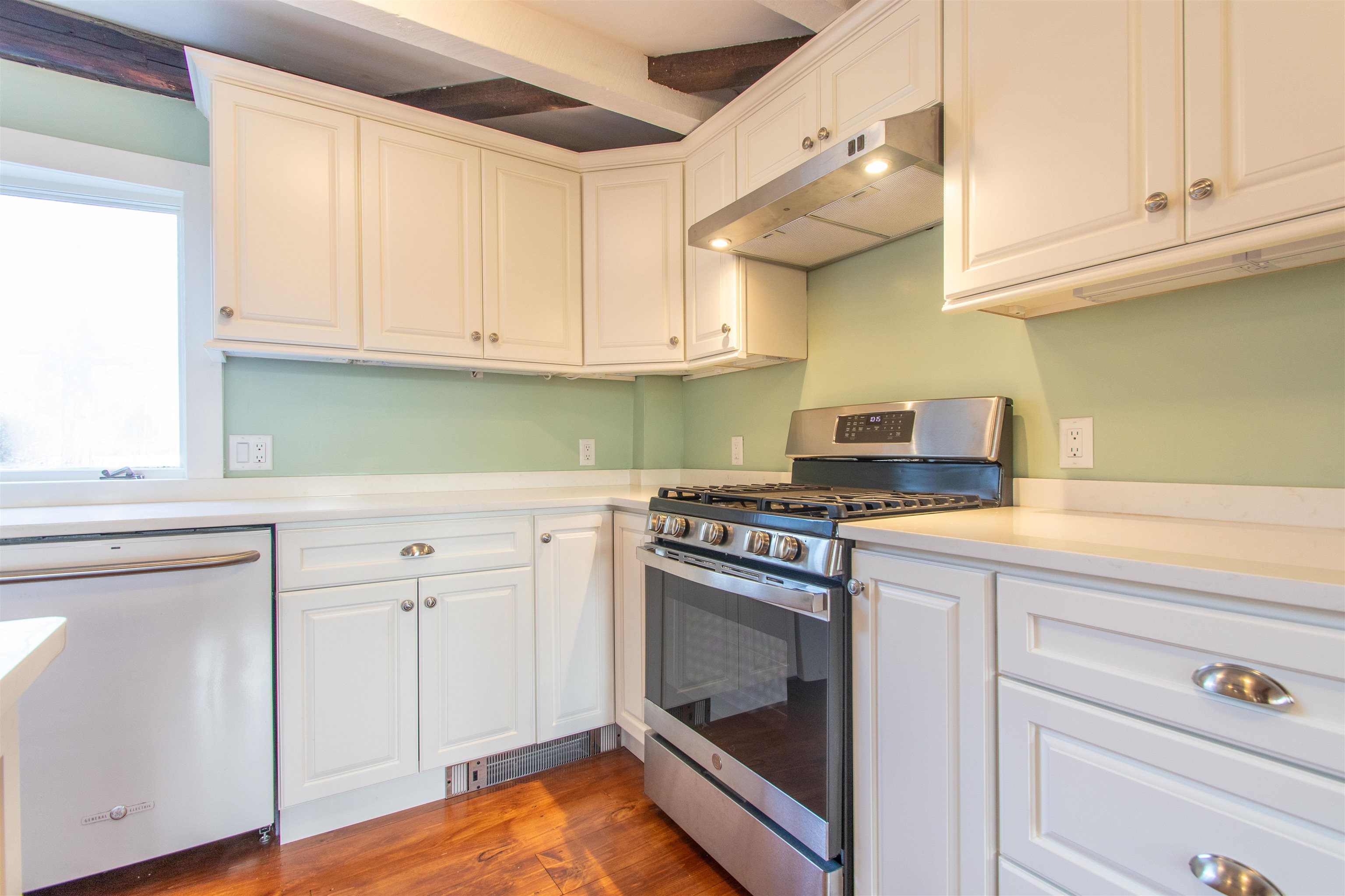 267 North River Road Milford, NH 03055 - Photo 7 of 34