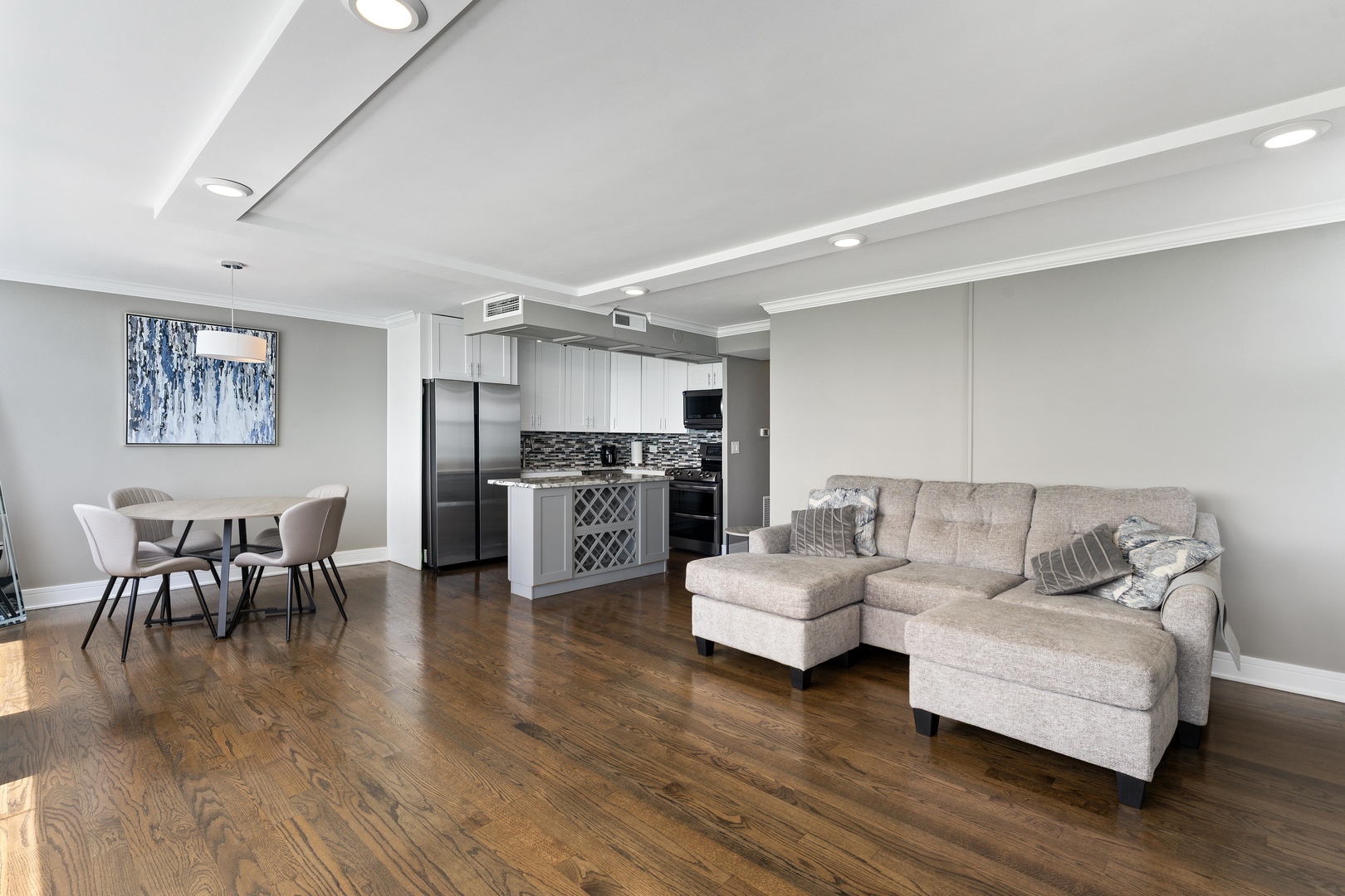 6301 North Sheridan Road, Unit 10G Chicago, IL 60660 - Photo 6 of 26