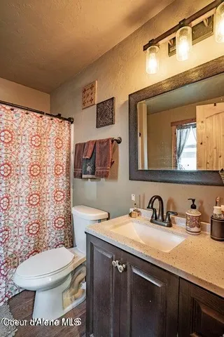 $330,000 | 11 Elk Horn Drive, Clark Fork, ID 83811