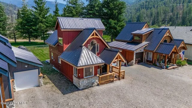 $330,000 | 11 Elk Horn Drive, Clark Fork, ID 83811