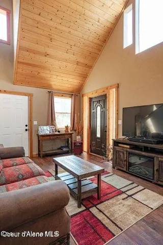 $330,000 | 11 Elk Horn Drive, Clark Fork, ID 83811