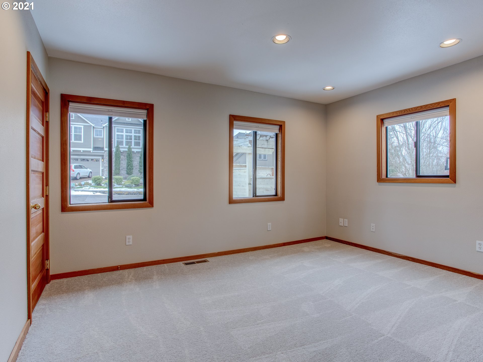 11725 Northwest West Road Portland, OR 97229 - Photo 17 of 31 Gallery Image 17