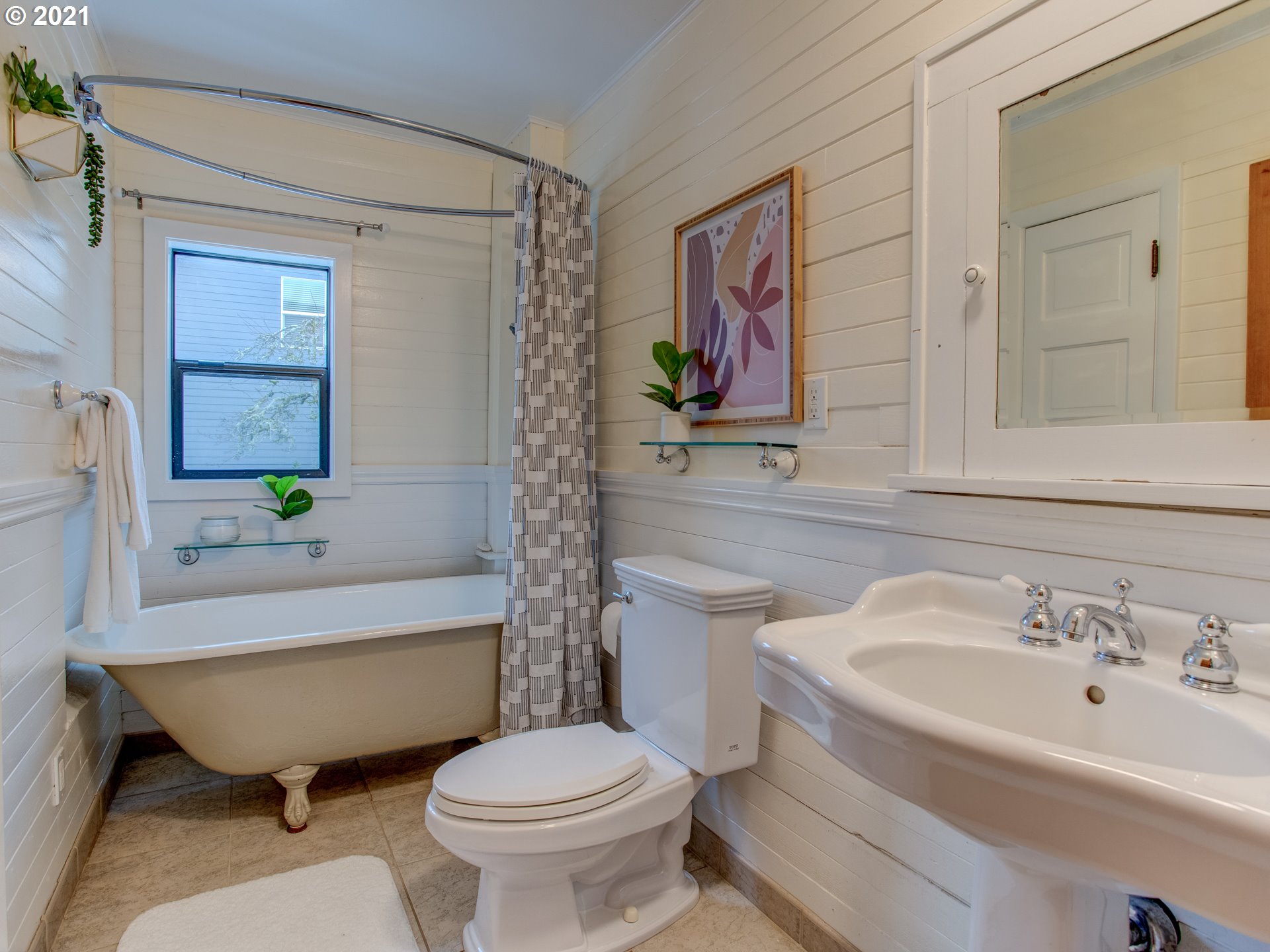 11725 Northwest West Road Portland, OR 97229 - Photo 18 of 31 Gallery Image 18